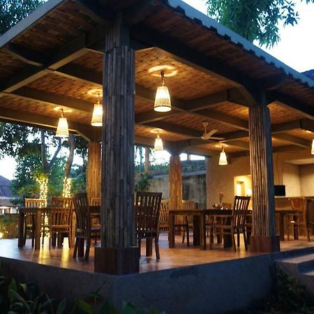 The Inn Sunsethouse Senggigi Buitenkant foto