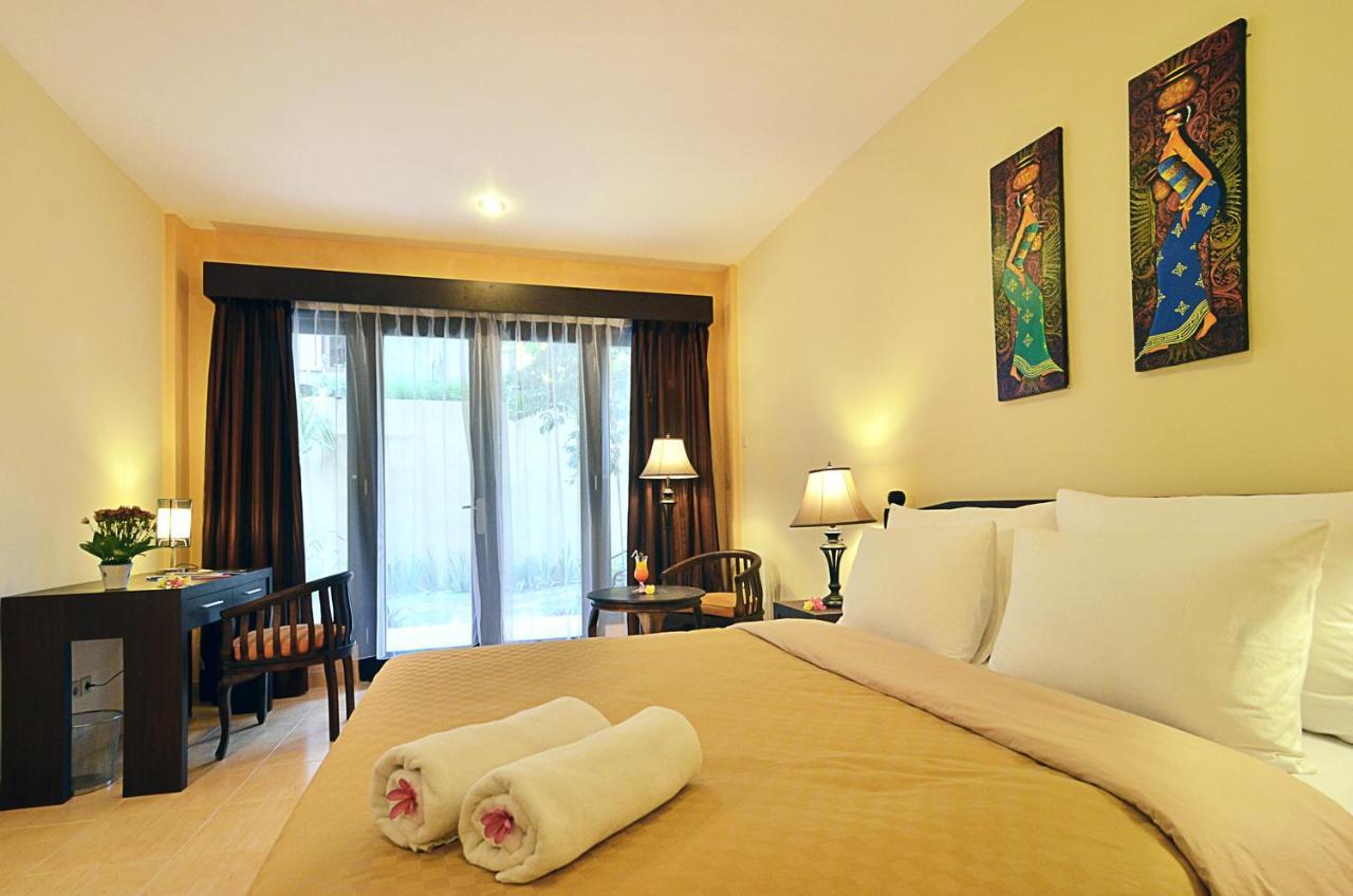 The Inn Sunsethouse Senggigi Buitenkant foto