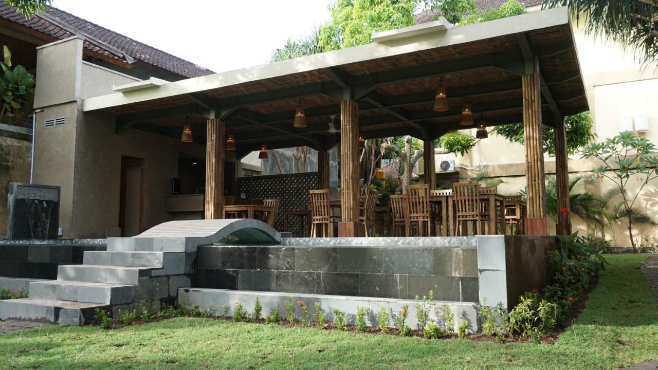 The Inn Sunsethouse Senggigi Buitenkant foto